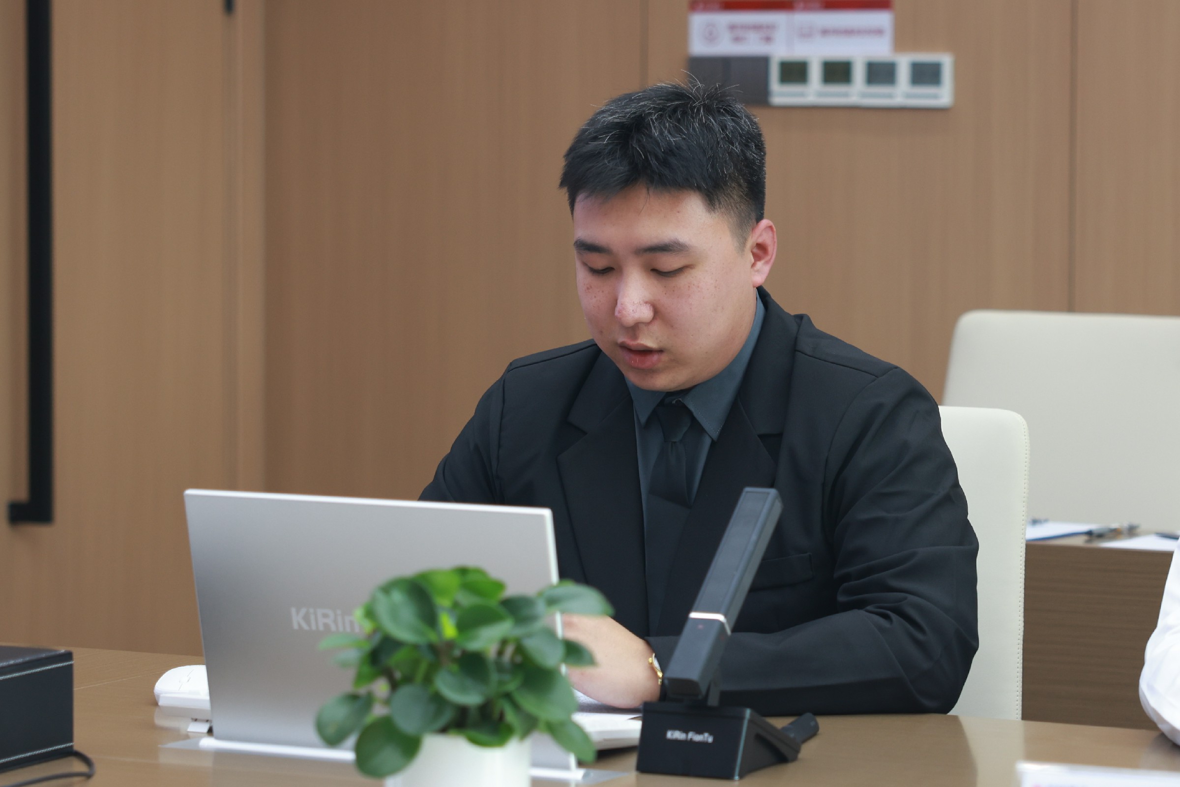 成本管控中心见习成本管理岗刘济源.jpg